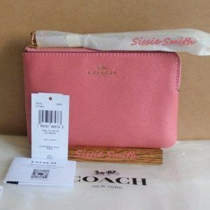 NWT Coach Taffy Corner Zip Wristlet